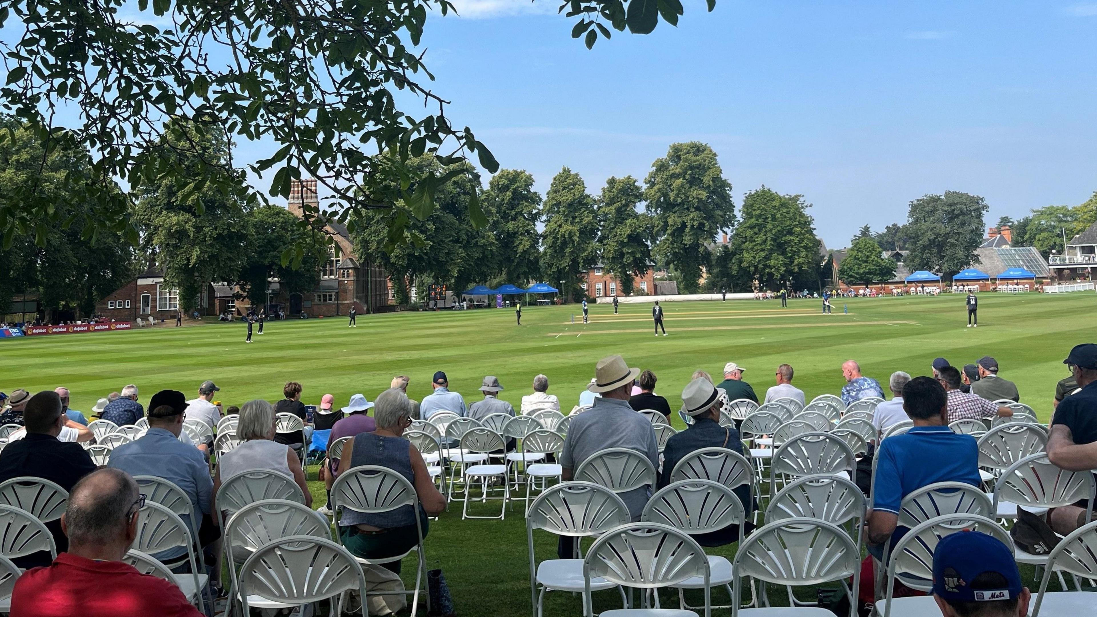 Warwickshire v Surrey