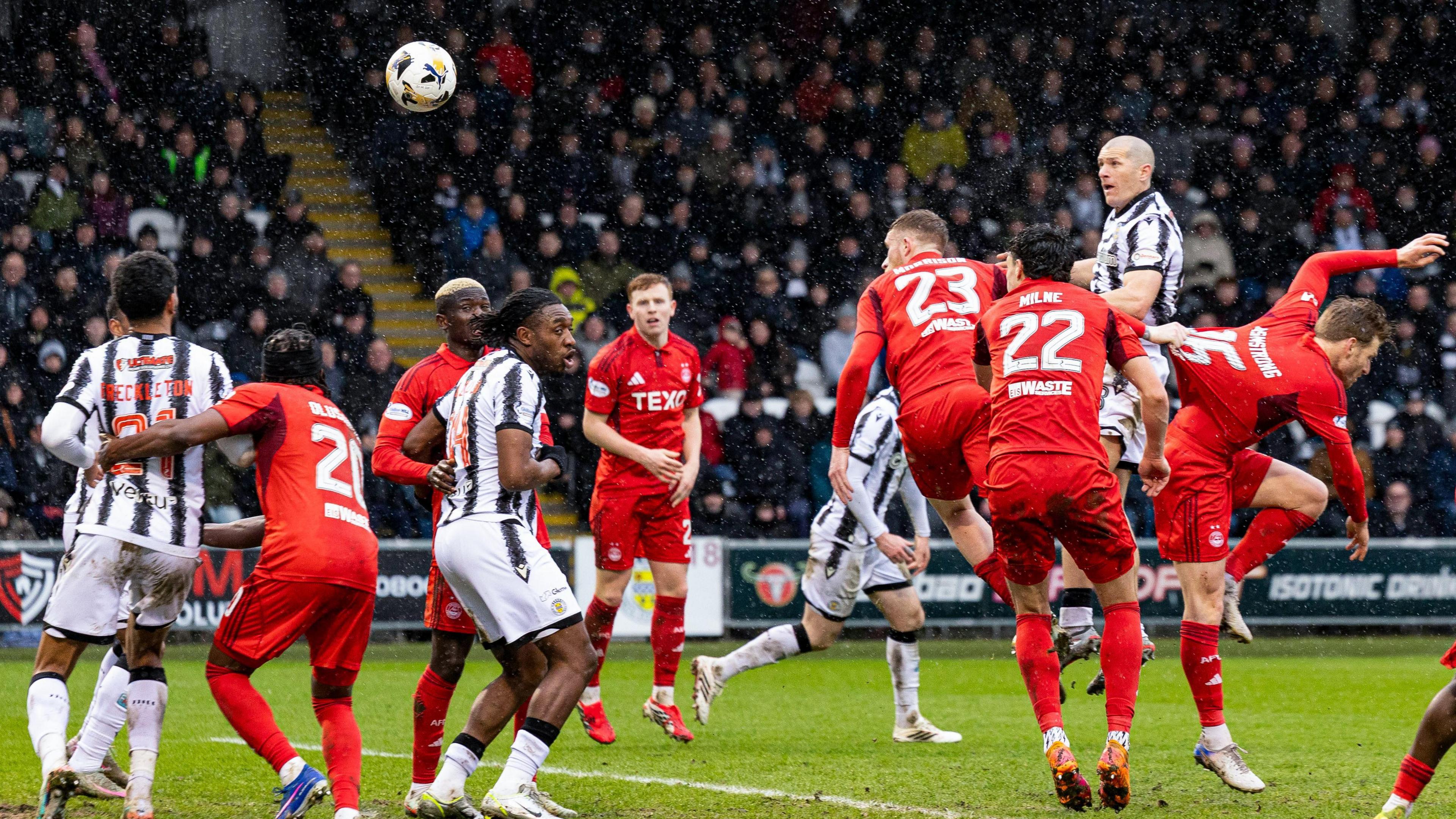 St Mirren's Alex Gogic (right) scores against Aberdeen