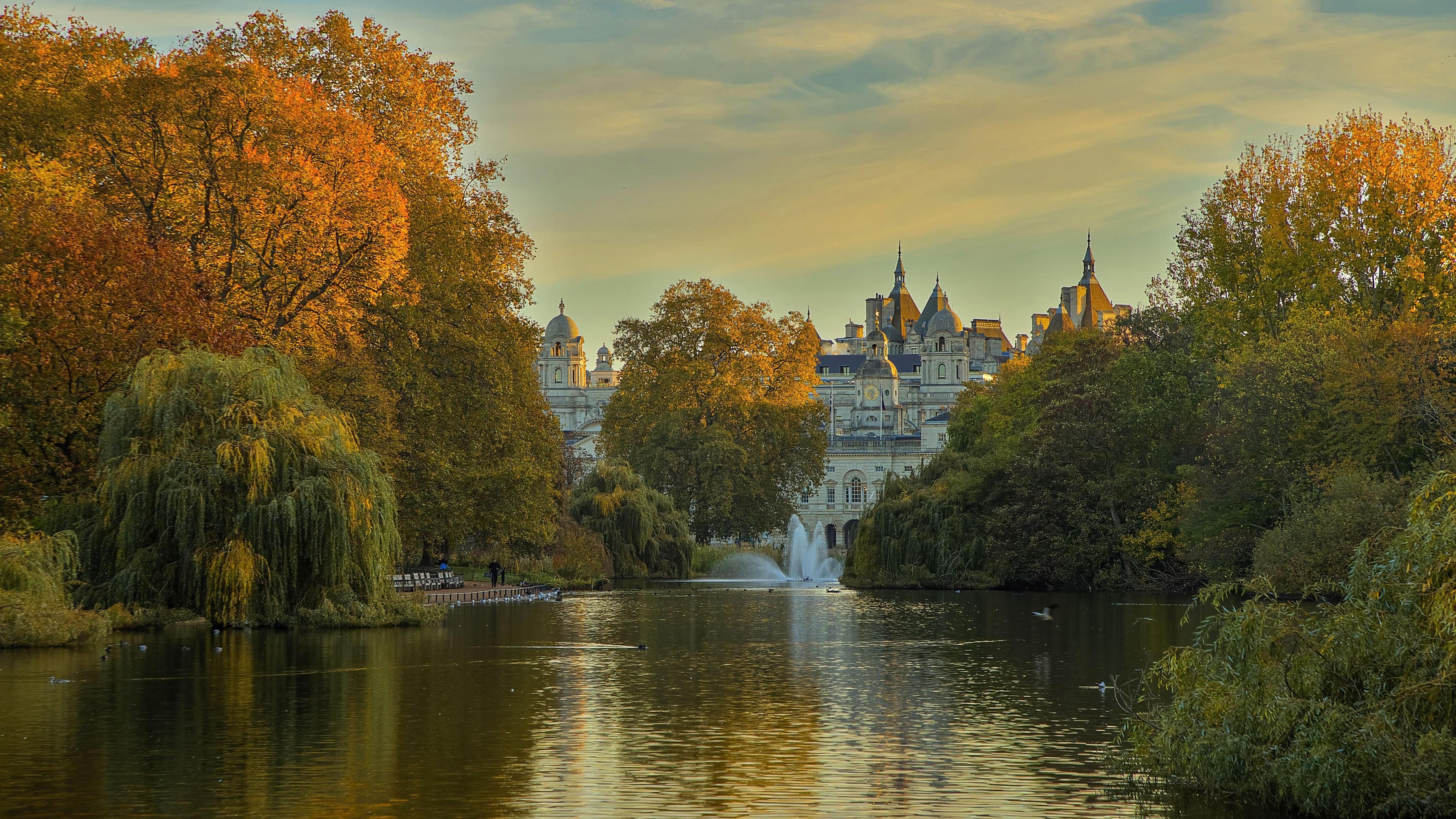 An image of St James's Park during sunset 