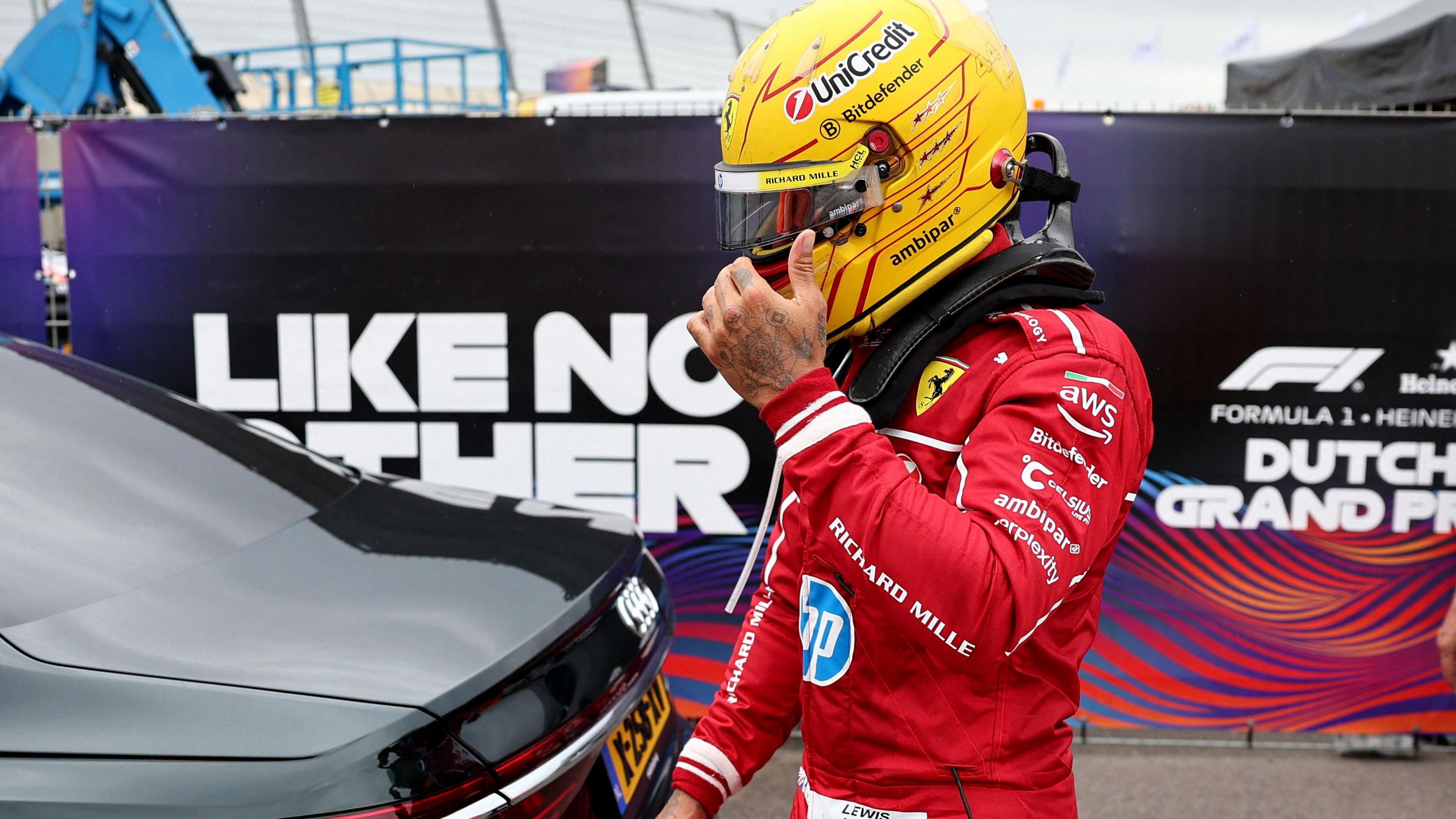 Hamilton strafremset, mens Ferrari's problemer fortsætter i det hollandske GP.