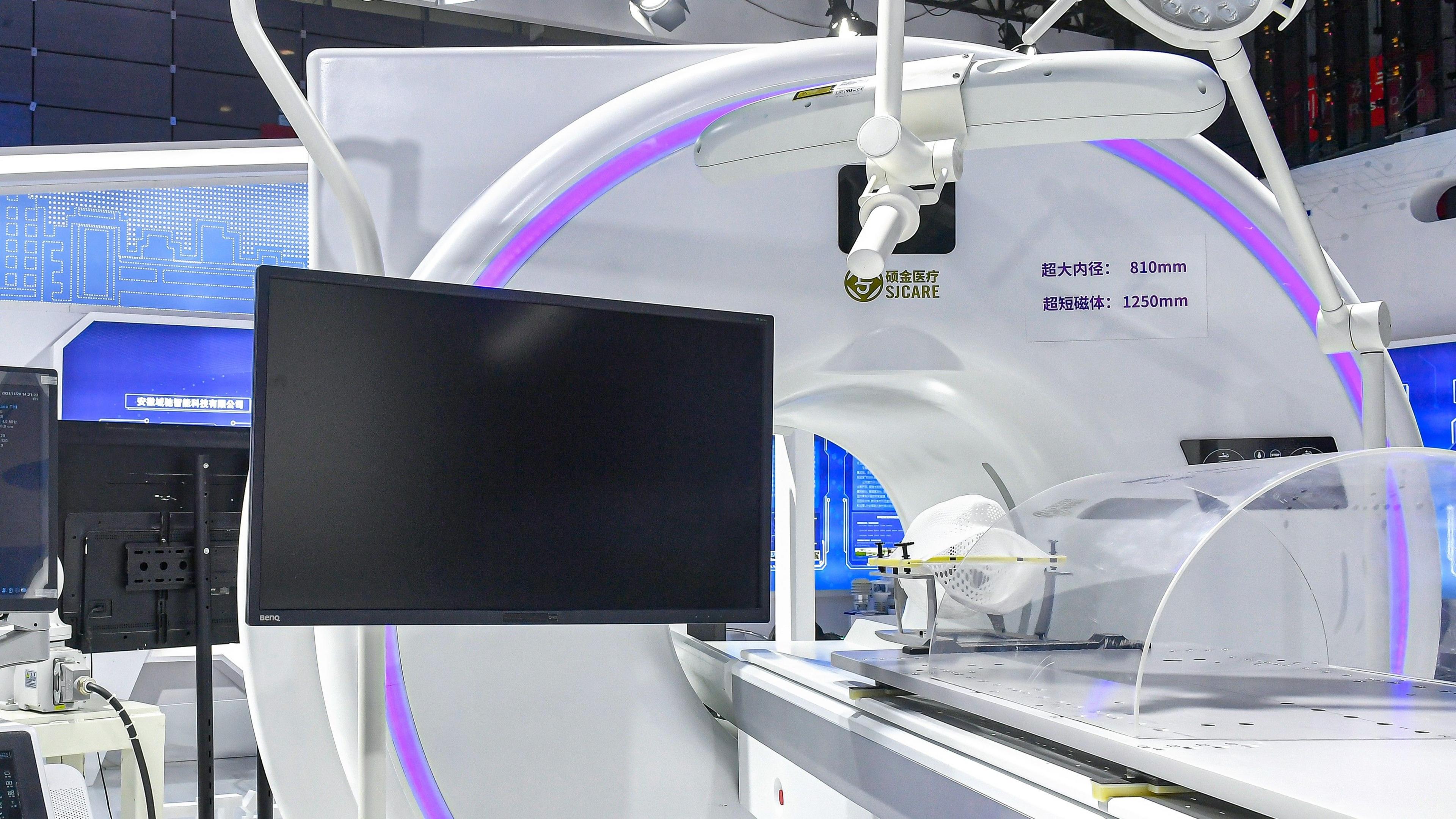Magnetic Resonance Therapy machine