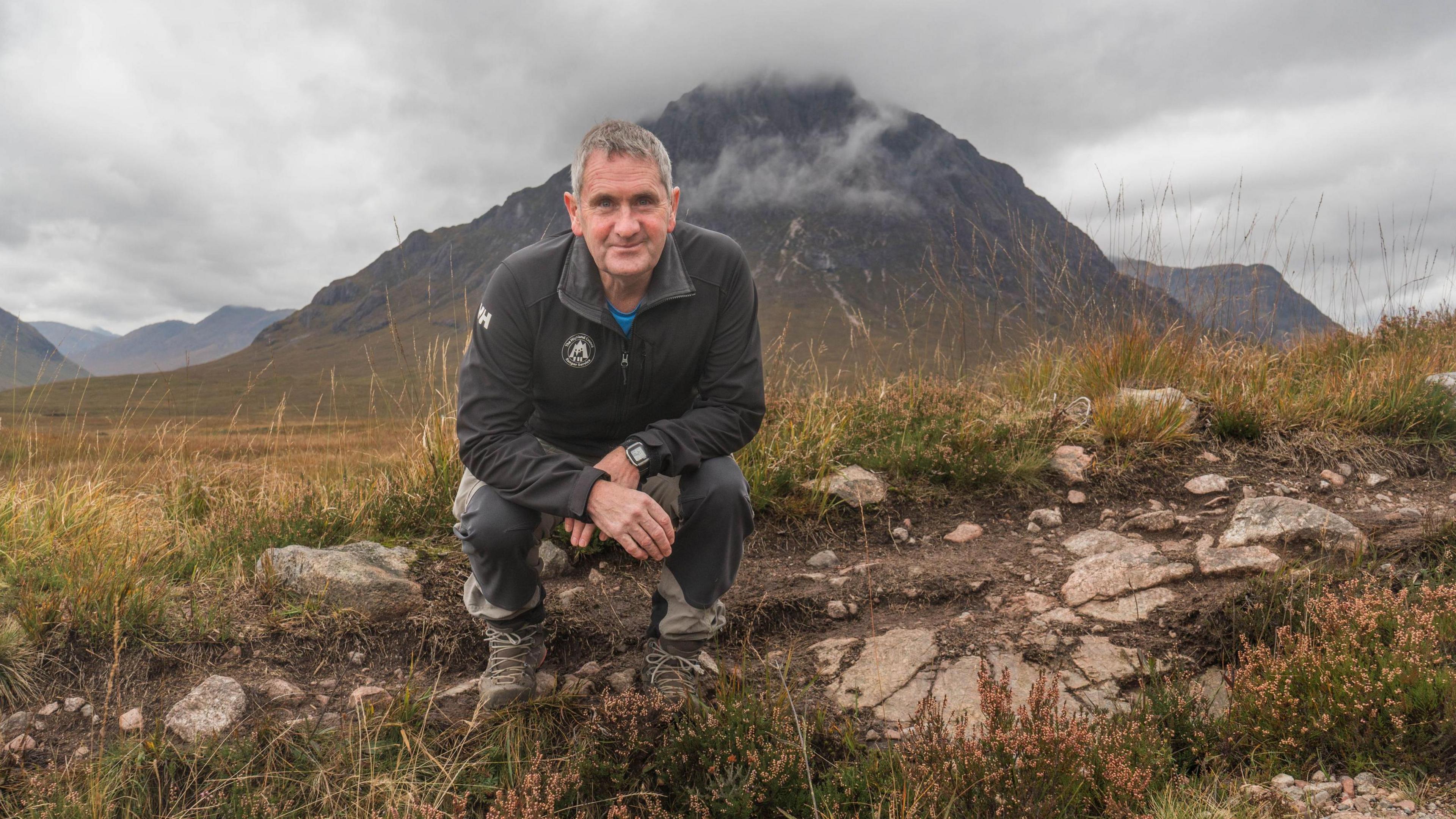 Oifigear nan slighean fada