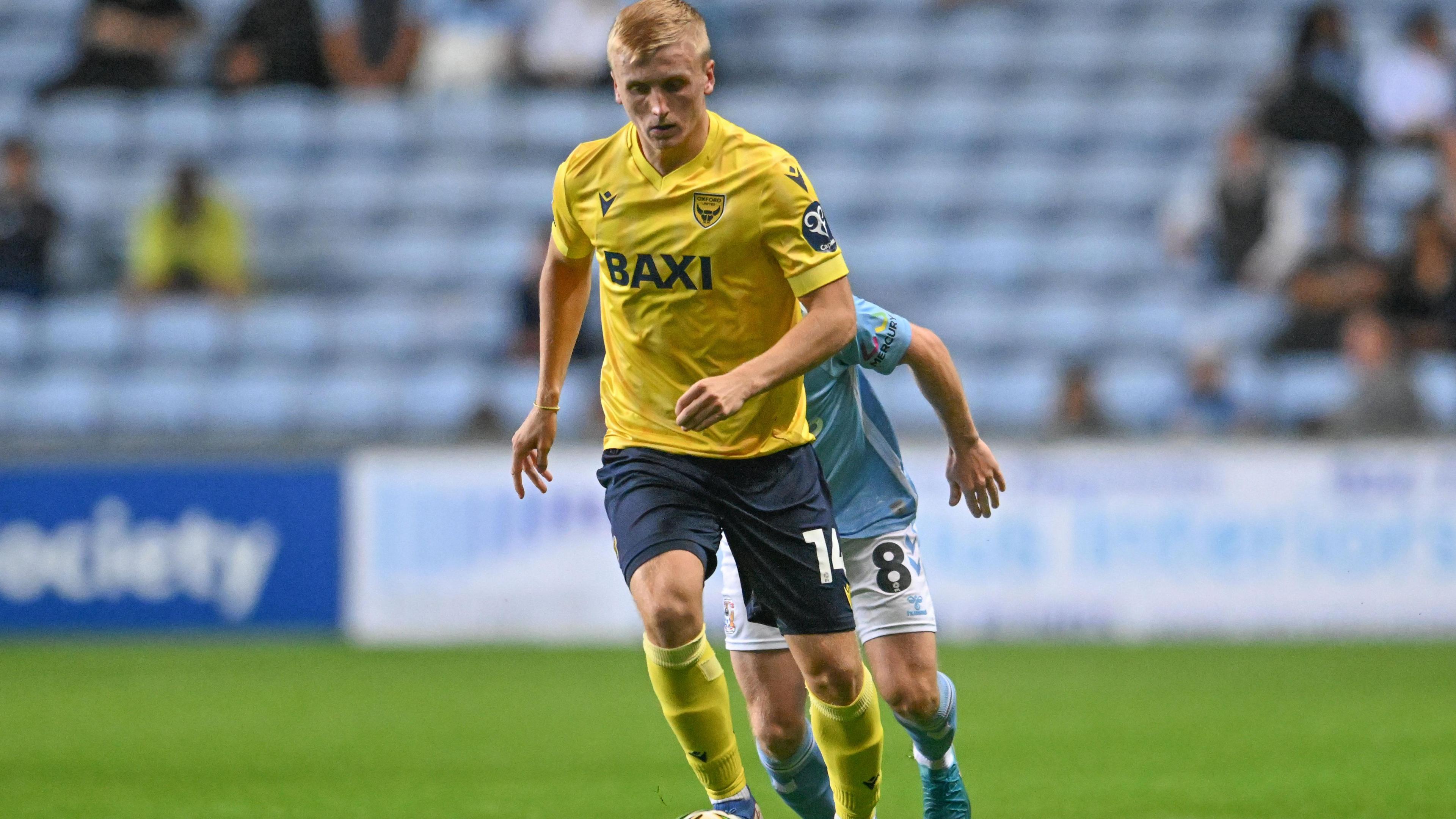 Oxford United midfielder Louie Sibley