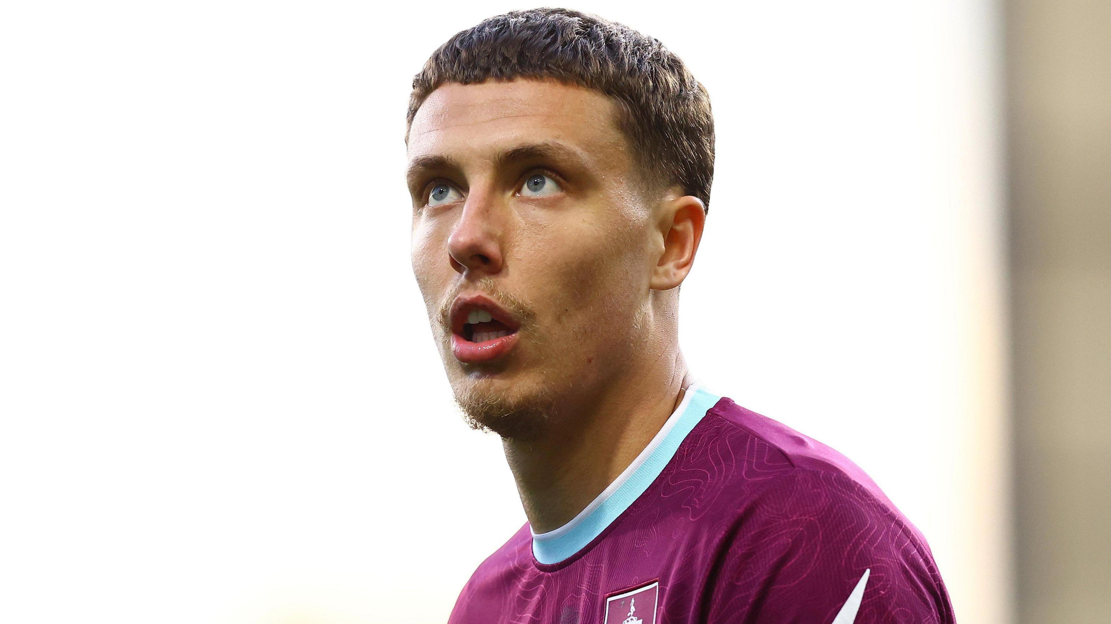 Defender Esteve leaves Burnley to join RB Leipzig Defender Esteve leaves Burnley to join RB Leipzig