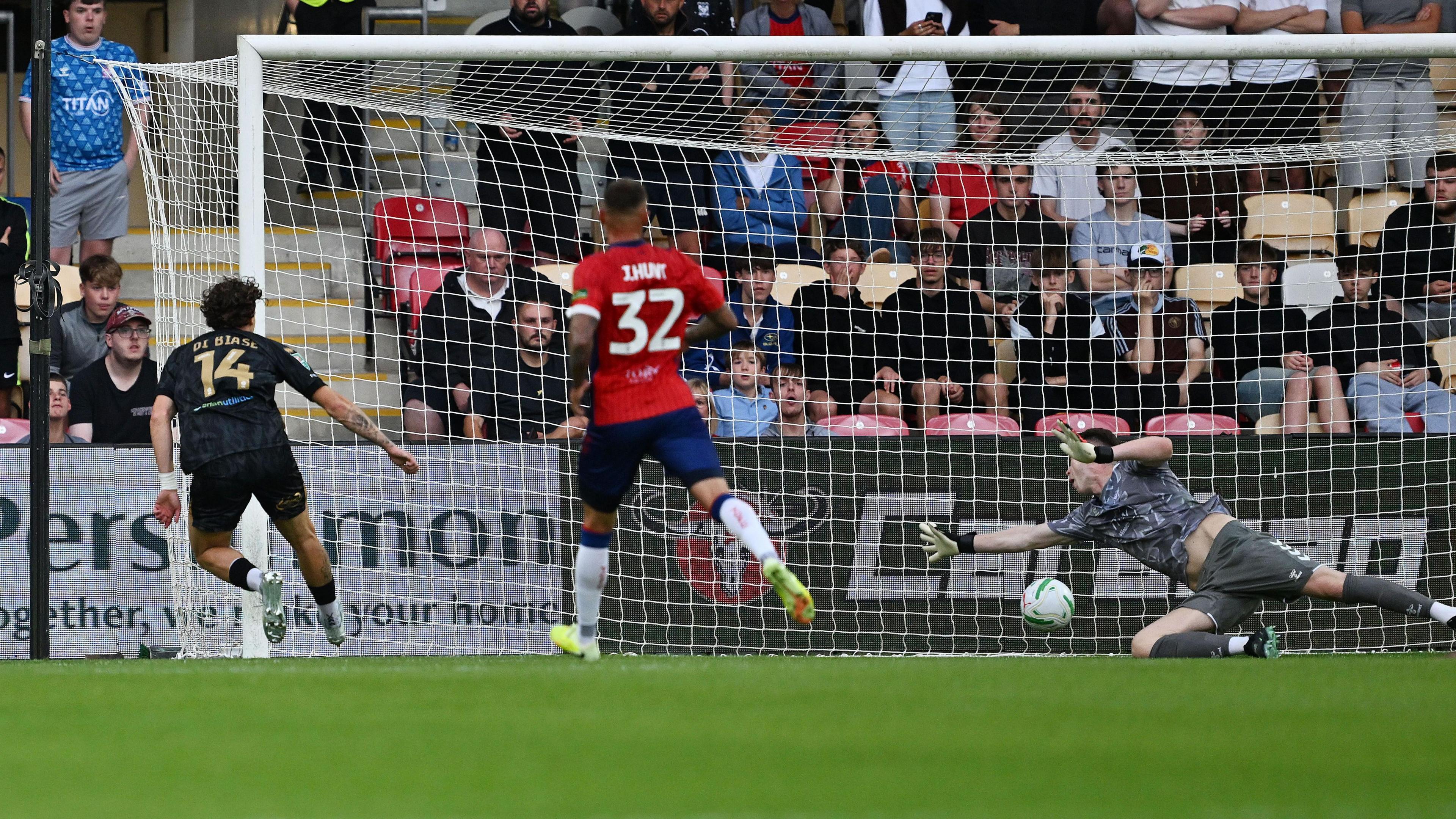 Gianmarco Di Biase scores for Crawley Town