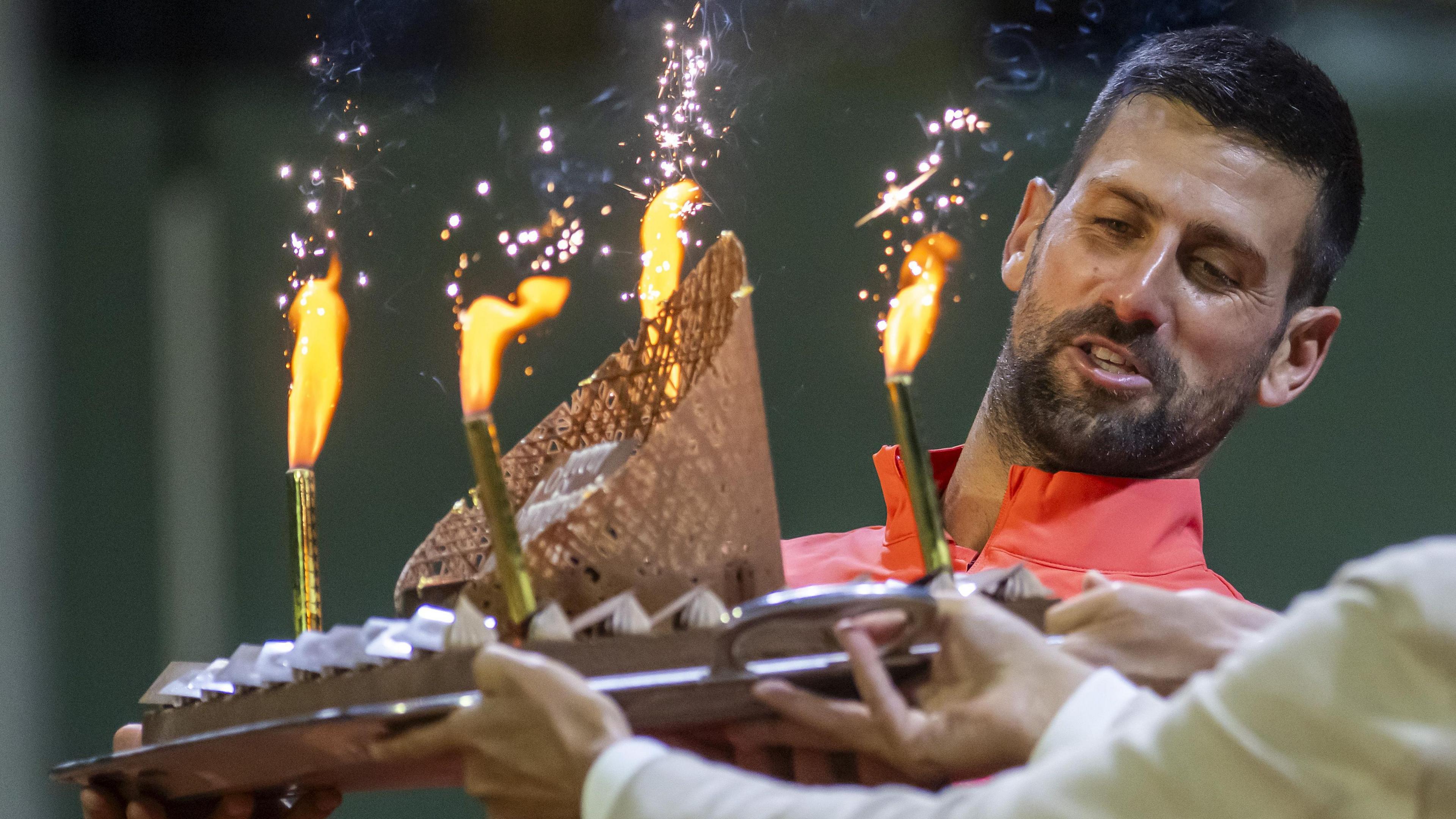 Geneva Open: Novak Djokovic reaches semi-finals on 38th birthday - BBC Sport