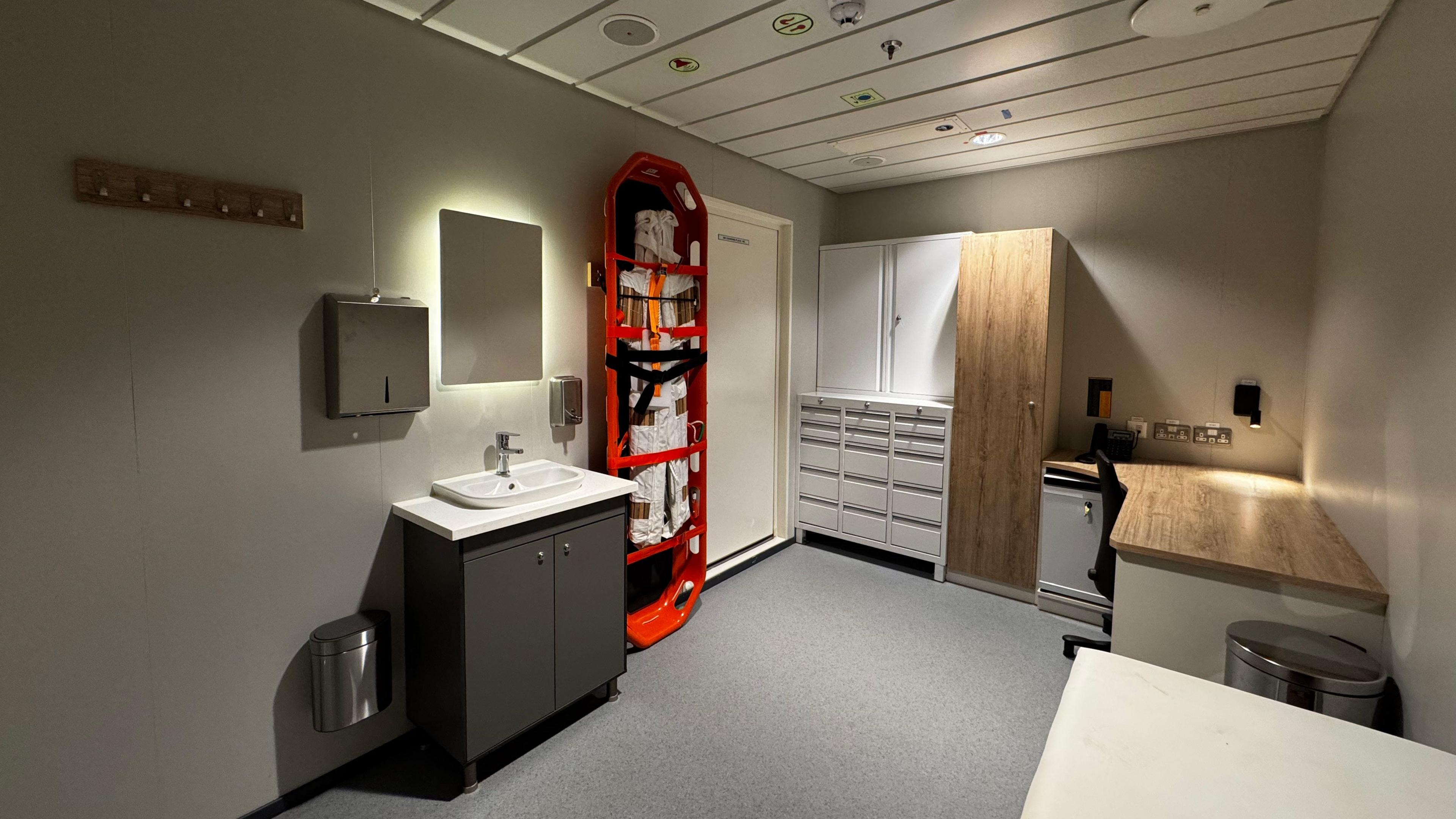 Seòmar meadaigeach air an MV Isle of Islay