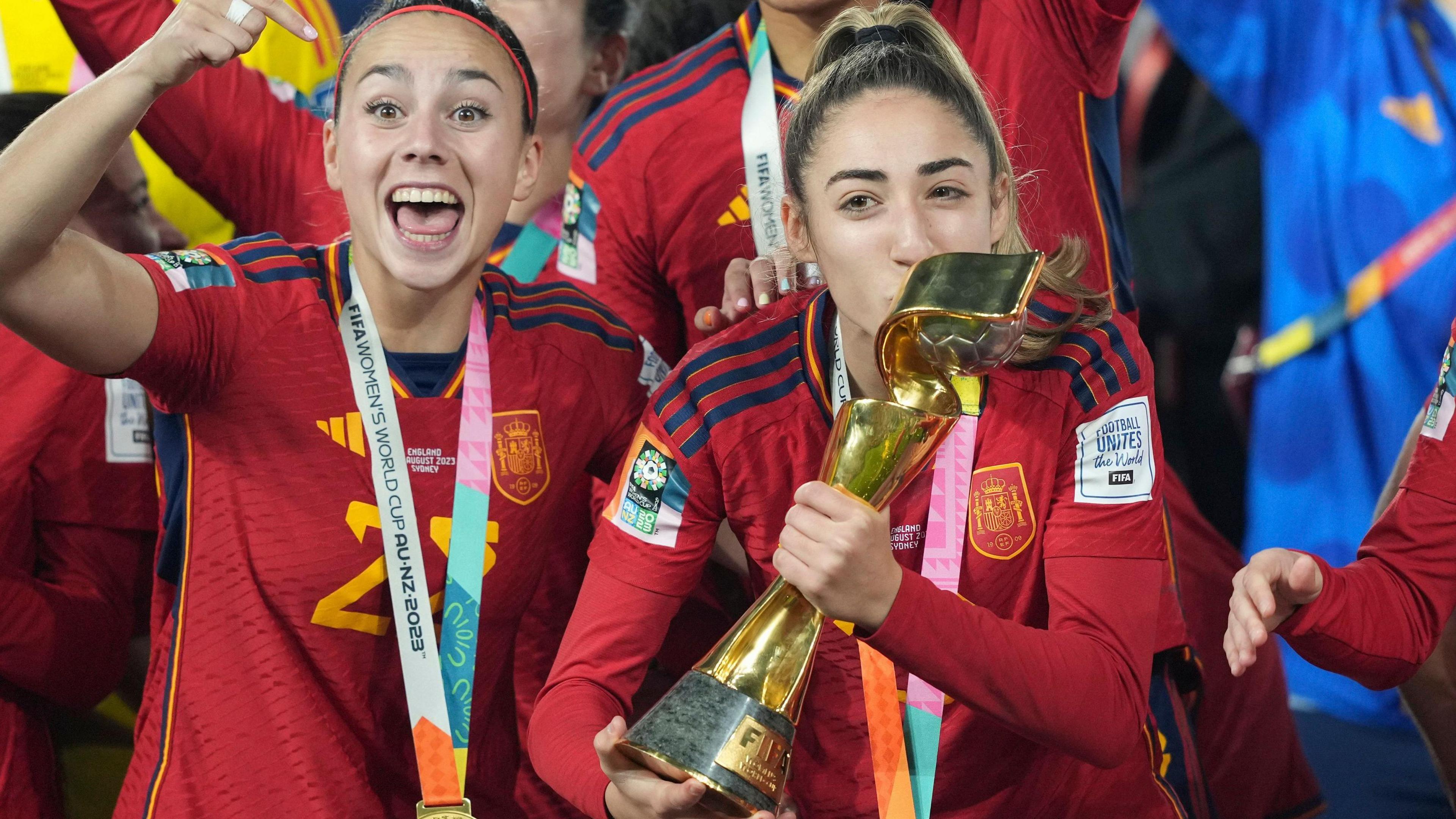 Spain players lift World Cup