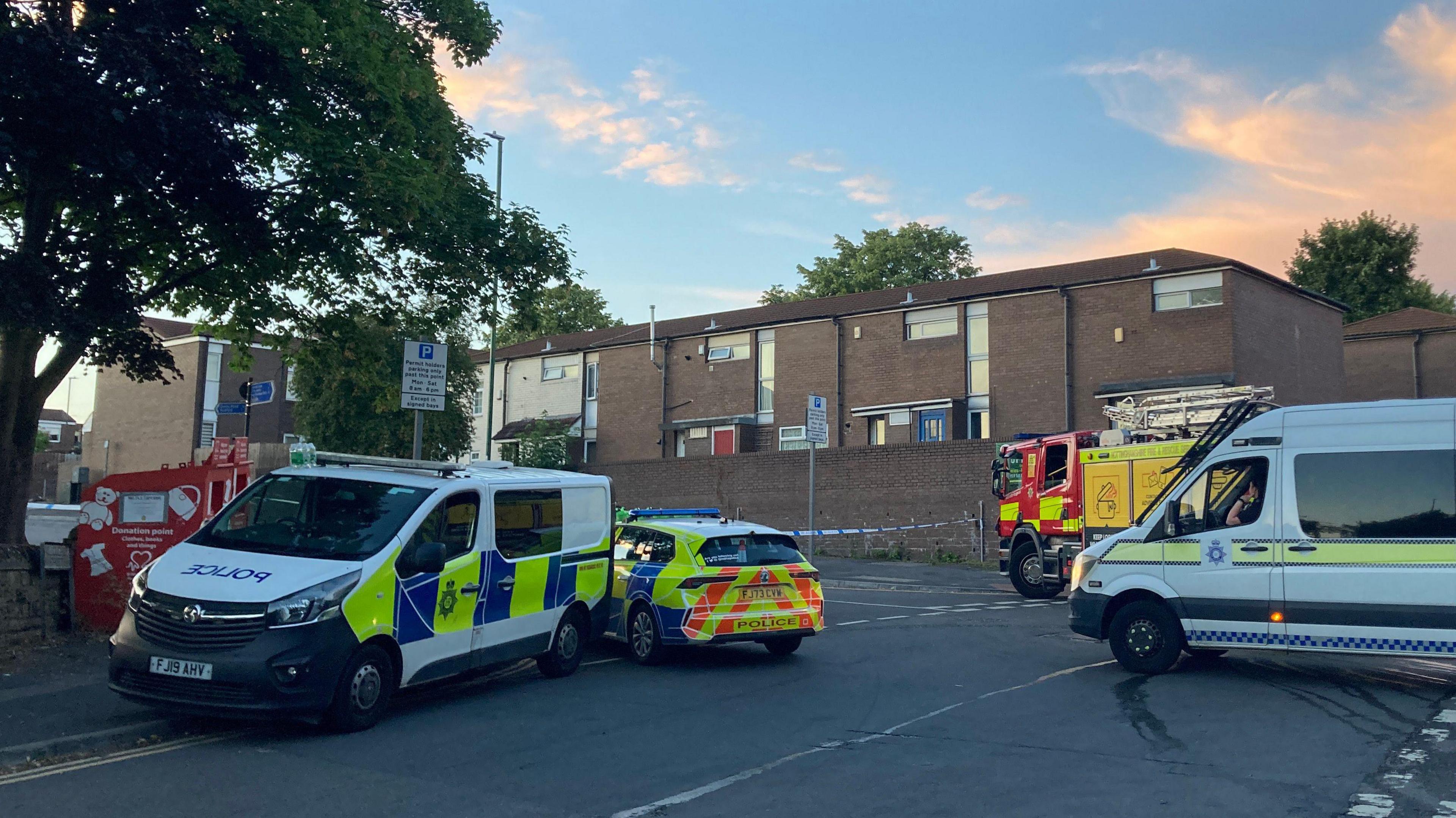 Cordon and emergency services in Lenton 