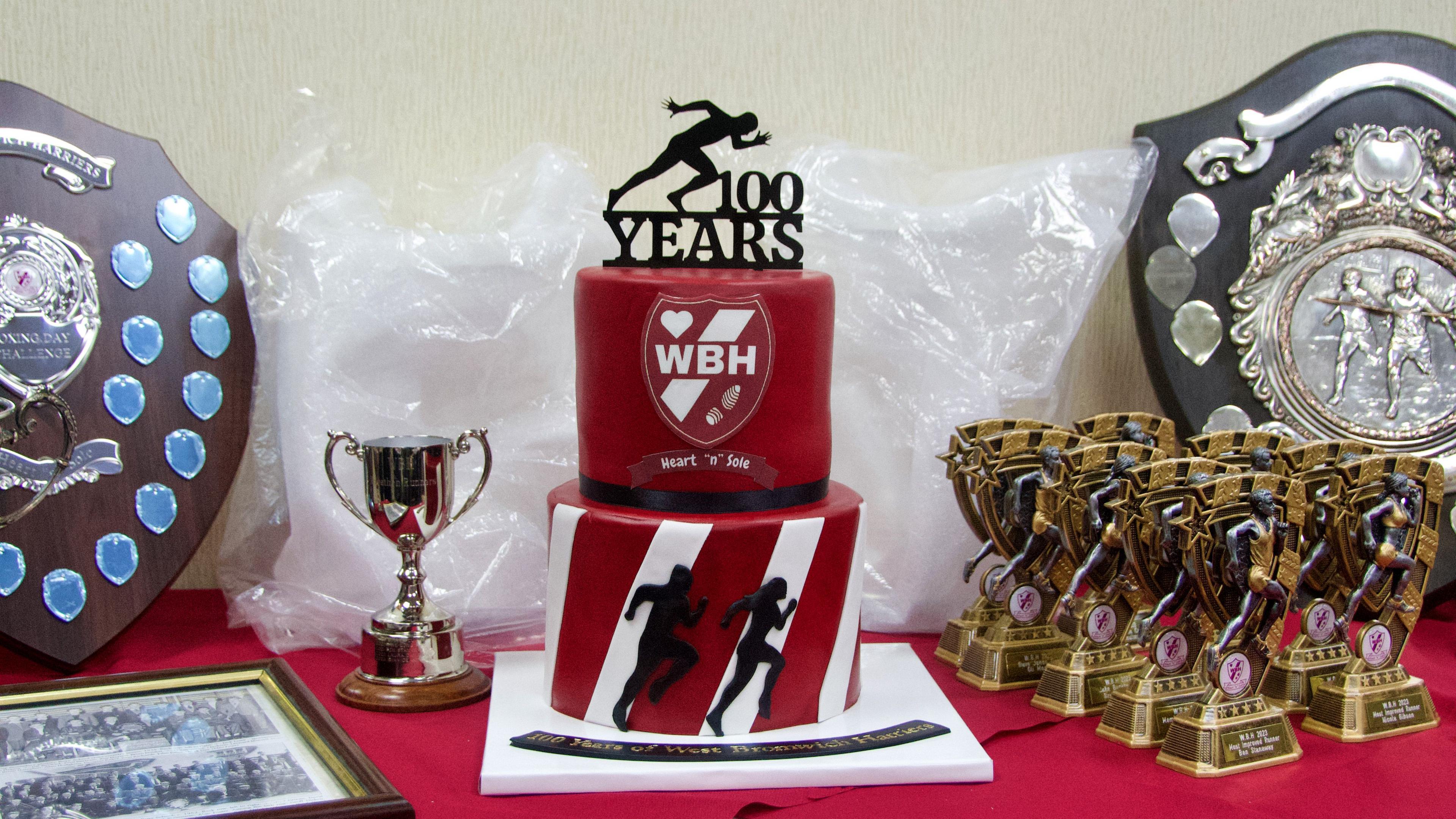 Running club birthday cake