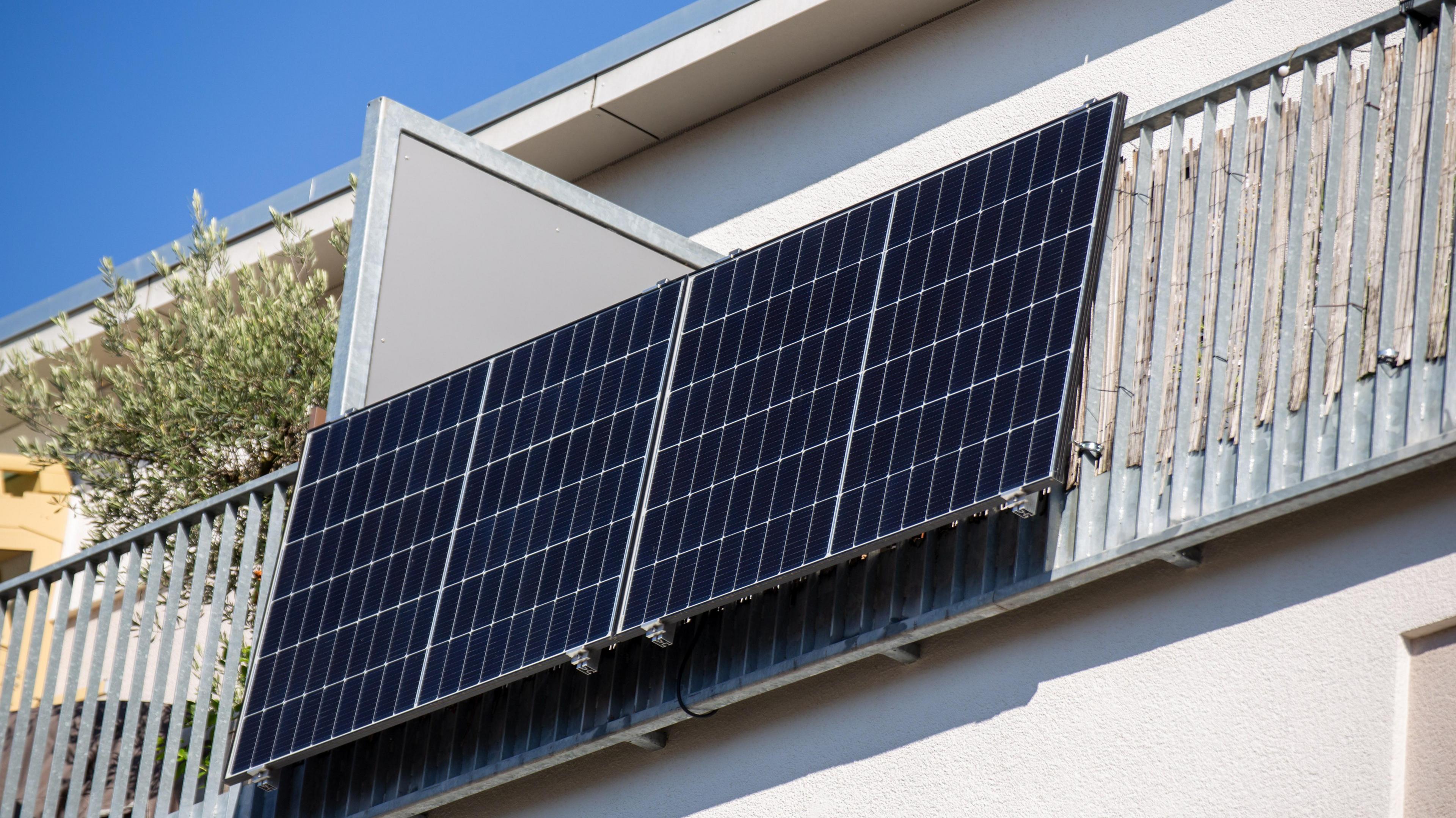 Plug-in solar panels on balcony