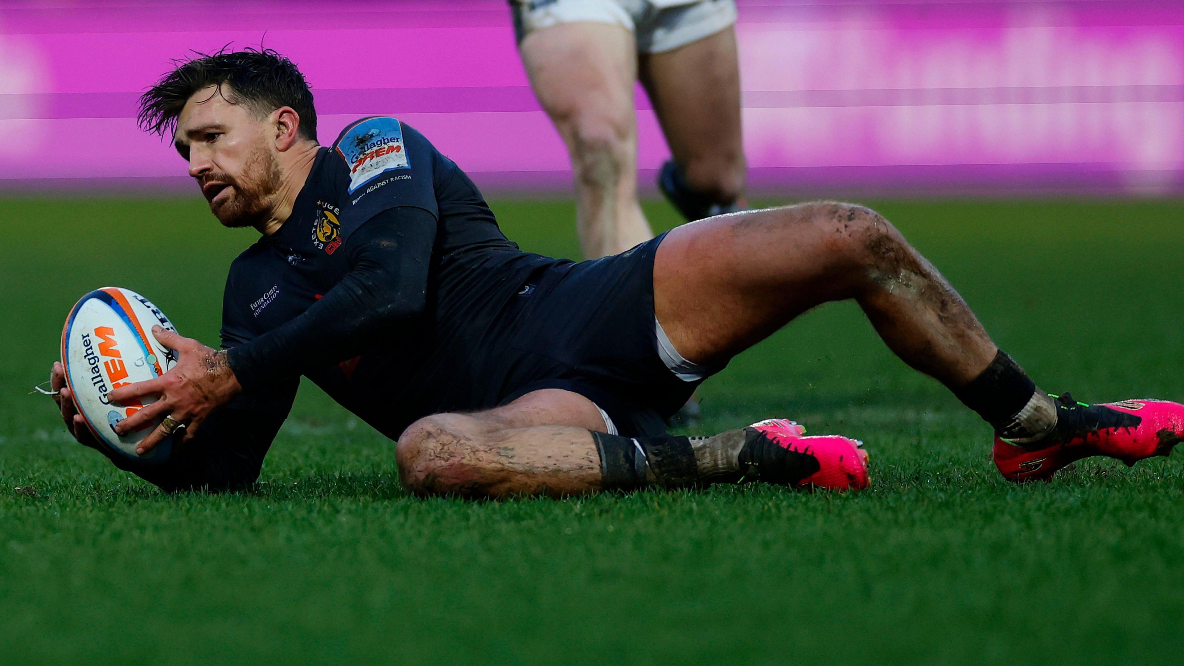Henry Slade scores a try