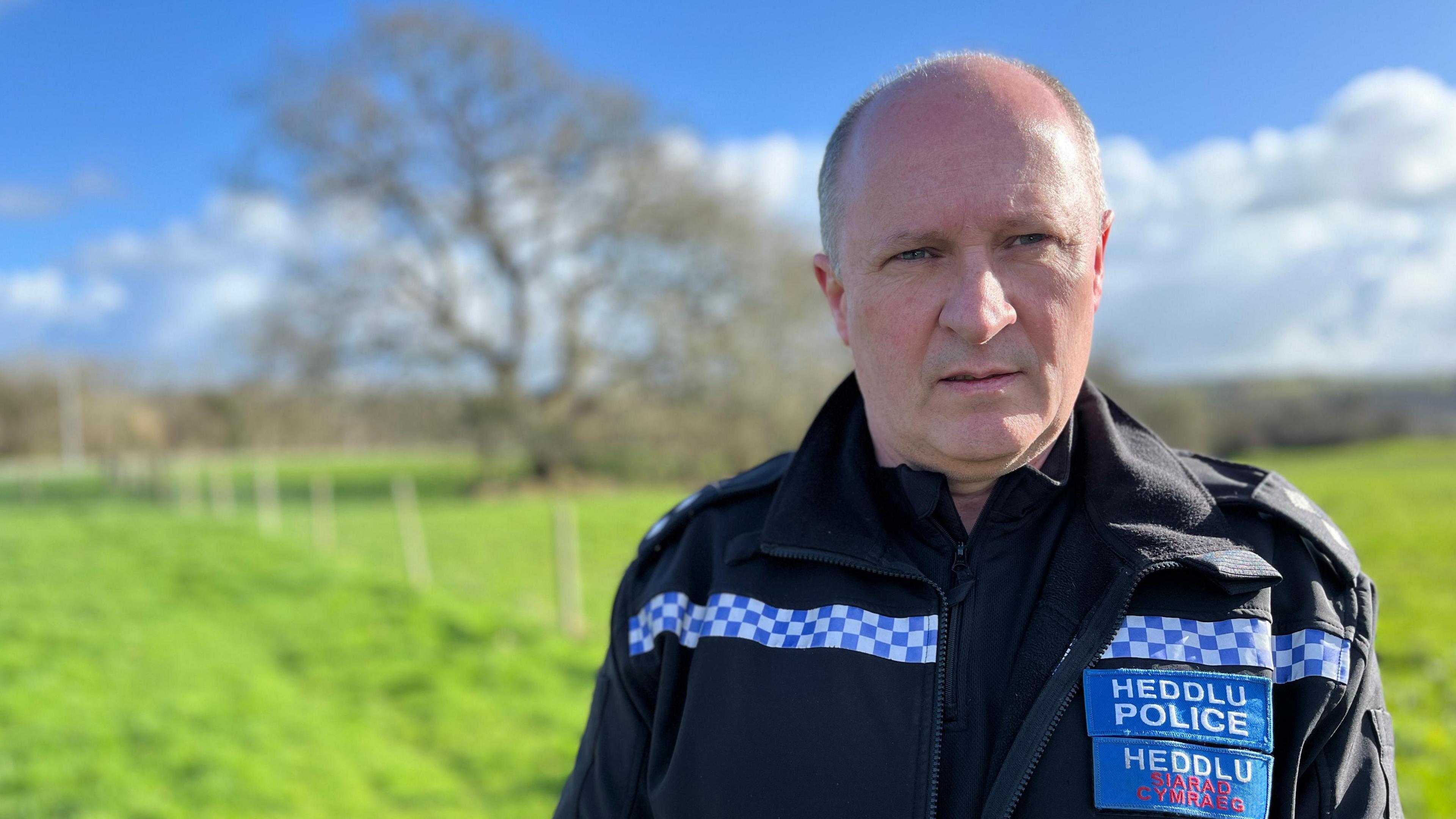 Arolygydd Matthew Howells