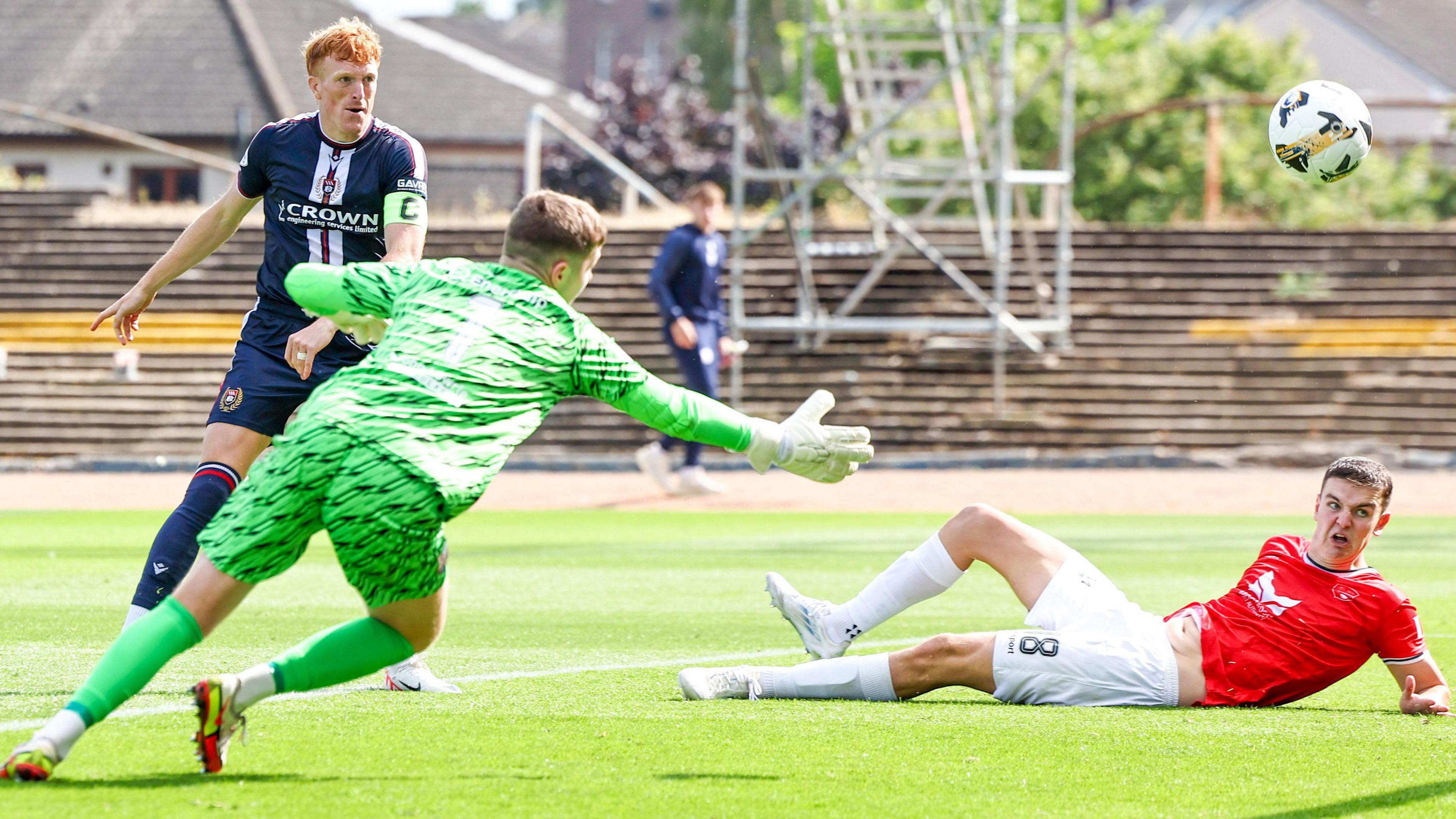 Simon Murray scores for Dundee against Montrose