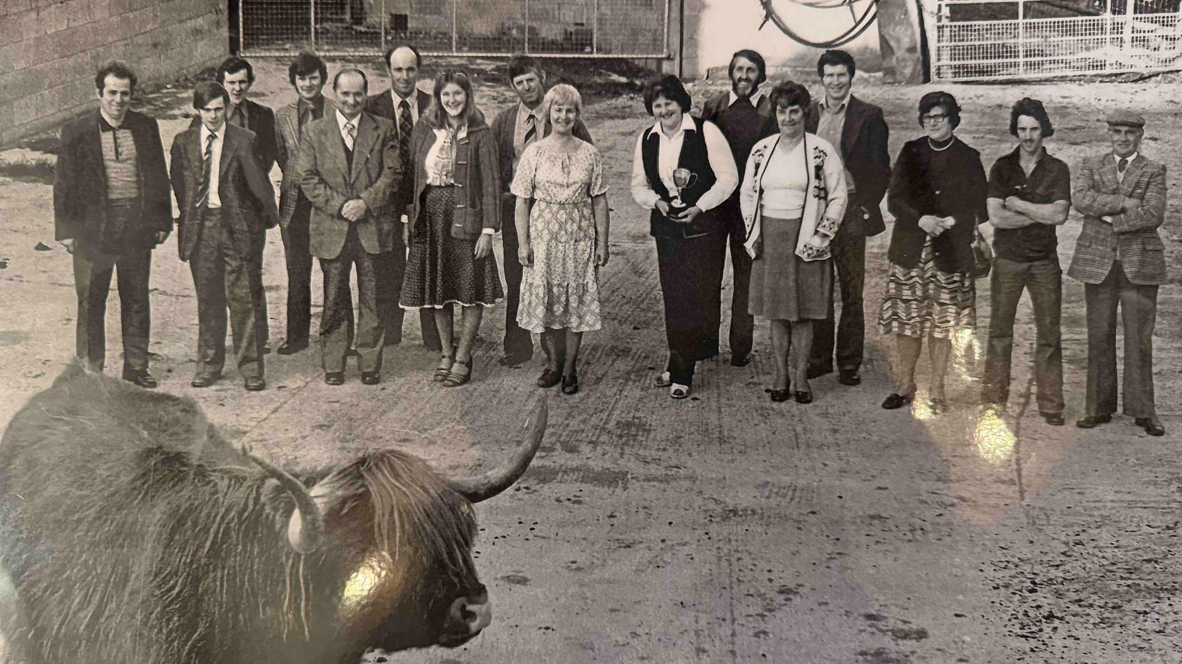 Blwyddyn gyntaf y sioe yn 1975