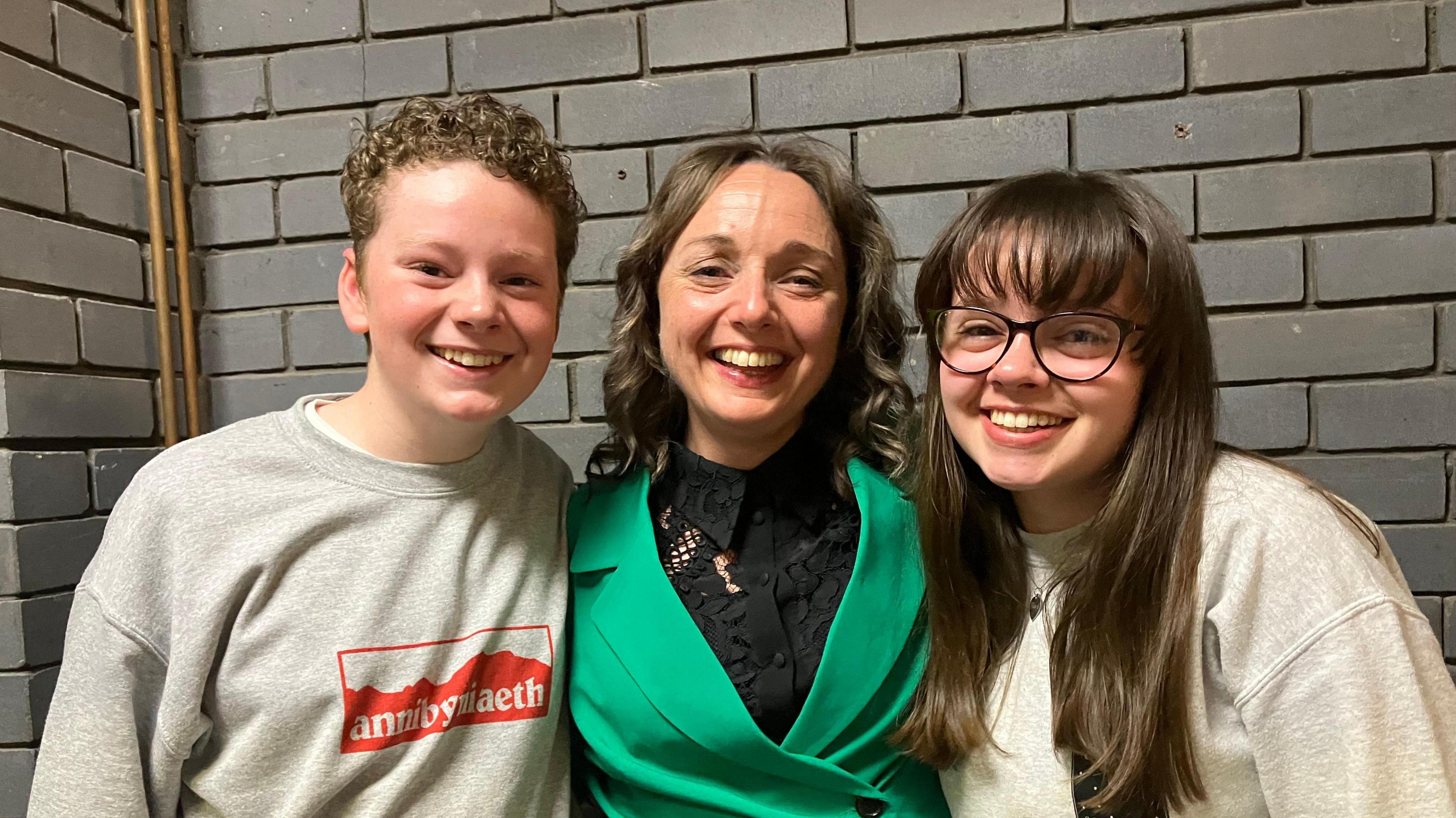 Plaid Cymru MP Llinos Medi with her two children