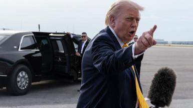 US President Donald Trump speaks to reporters in Palm Beach, Florida. Photo: 2 May 2026