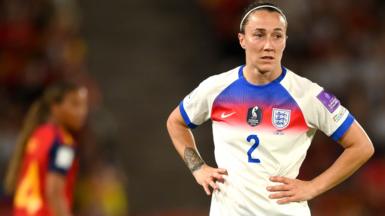 Lucy Bronze looks dejected