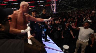Tyson Fury calls out Anthony Joshua who is ringside