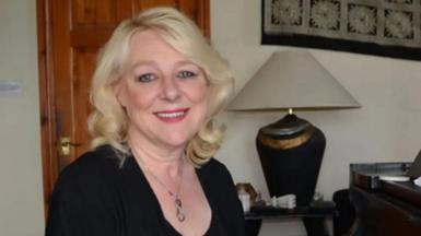 Annette Bryn Parri