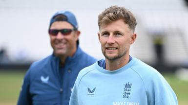 Joe Root and Marcus Trescothick
