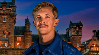 Stephen, fear à Leòdhas a tha a' gabhail pàirt sna Traitors 