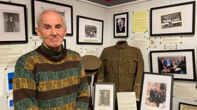 Raghnall Camshron a chuir an taisbeanadh air dòigh