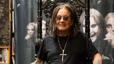 Dywedodd Ozzy Osbourne yn ei gig olaf. "Does gennych chi ddim syniad sut rwy'n teimlo. Diolch o waelod fy nghalon"