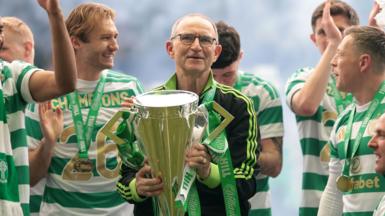 Martin O'Neill with the Scottish Premiership trophy
