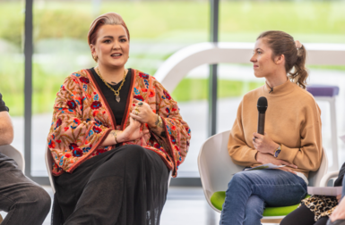 Mair yn holi Bronwen Lewis