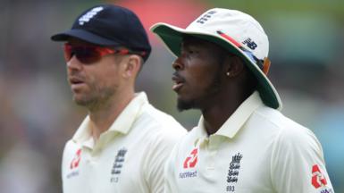 England bowlers James Anderson (left) and Jofra Archer (right) during a Test match