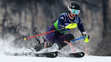 Neil Simpson skiing at the Winter Paralympics