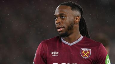 Aaron Wan-Bissaka playing for West Ham United