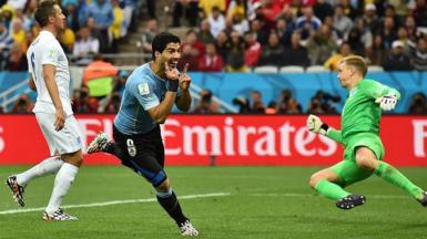 Luis Suarez celebrating