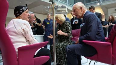 The King and Queen met cancer patient Lesley Woodbridge, who is receiving her second round of chemotherapy
