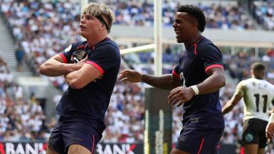 Henry Pollock and Immanuel Feyi-Waboso celebrate agaisnt Fiji
