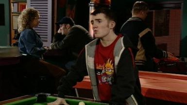 Kelvin yn ei flynyddoedd cynnar ar Rownd a Rownd