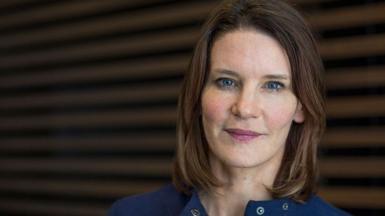 Susie Dent
