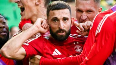 Aberdeen captain Graeme Shinnie celebrates