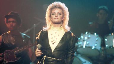 Bonnie Tyler on stage