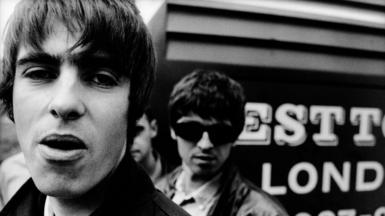 Black & white pic of Oasis in 1994