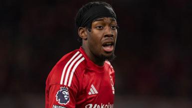 Anthony Elanga playing for Nottingham Forest