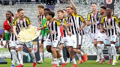LASK celebrate their title win