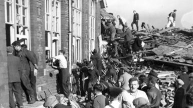 The school that died in a sea of mud - rescue workers break into the school in their search for survivors - 21st Oct 1966