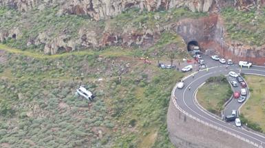 The bus down the ravine in San Sebastián de La Gomera