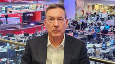 鶹Լ security correspondent Frank Gardner, in the 鶹Լ newsroom