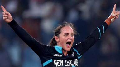 New Zealand bowler Melie Kerr celebrates a wicket 