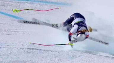 Lindsey Vonn crashes