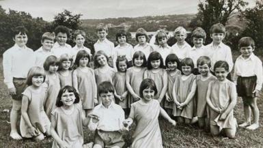 Criw dawns y blodau 1976
