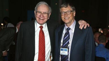 Warren Buffett and Bill Gates attend the Forbes' 2015 Philanthropy Summit Awards Dinner on June 3, 2015 in New York City